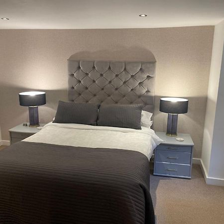 Spacious Central 2Bed Apartment Wilmslow Kültér fotó