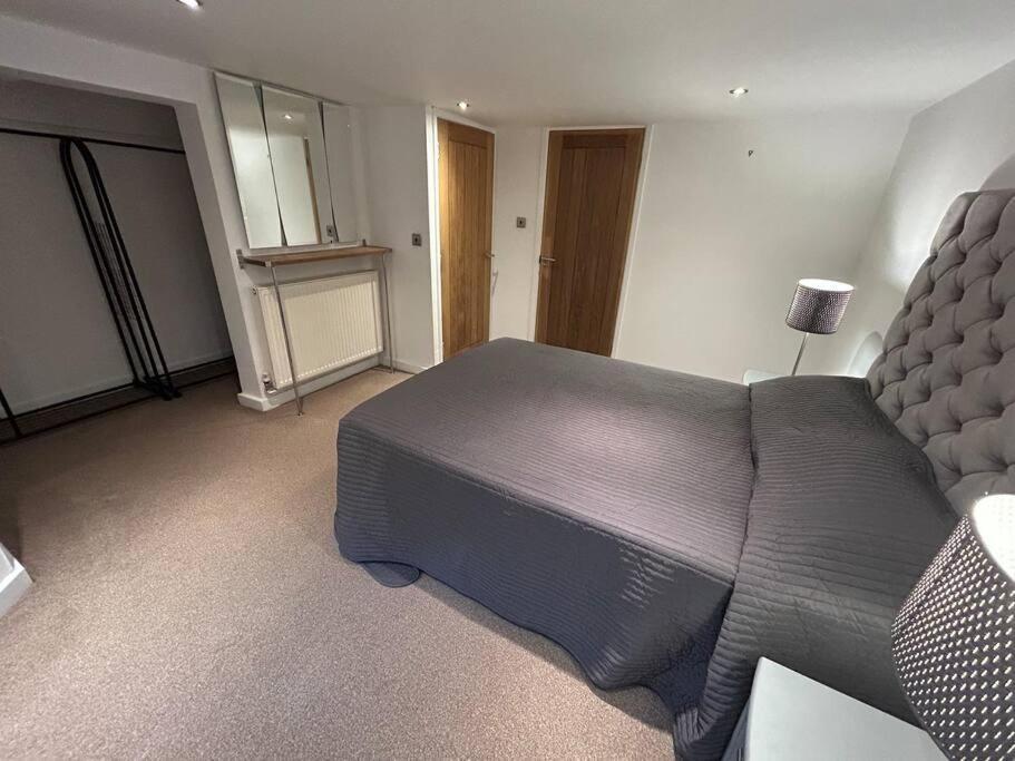 Spacious Central 2Bed Apartment Wilmslow Kültér fotó