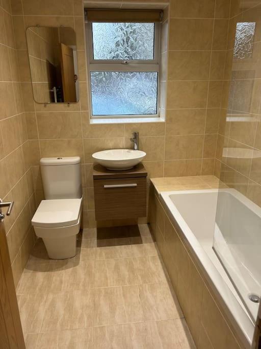 Spacious Central 2Bed Apartment Wilmslow Kültér fotó
